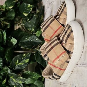 Burberry James Check Print Plaid Sneakers 28/ 11US Toddler